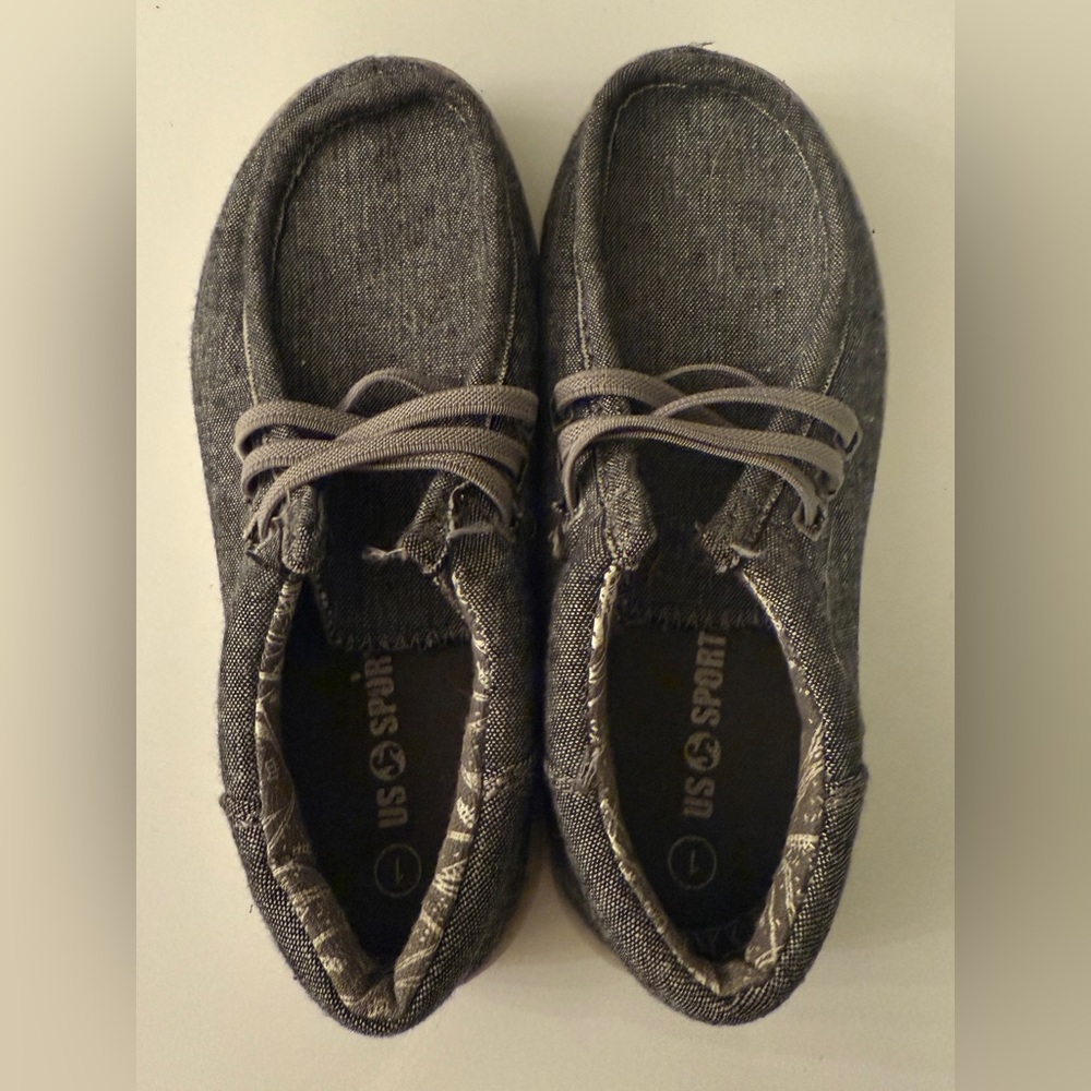 US Sports Boys Slip On Sneaker Size 1